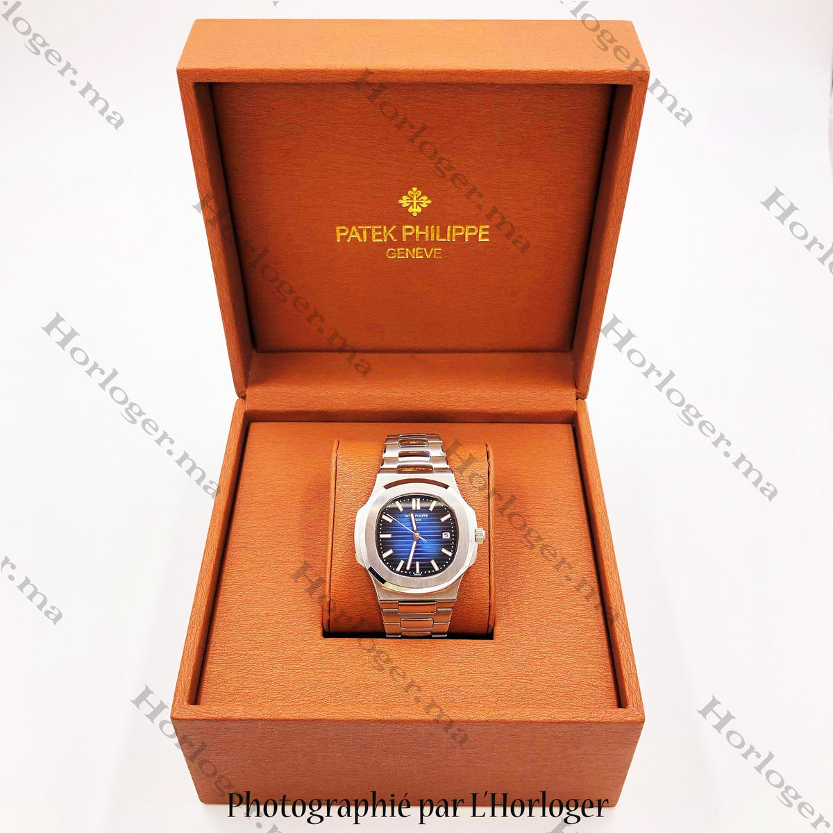 Ρɑtеk Ρhіlіρρе Silver Blue Dial