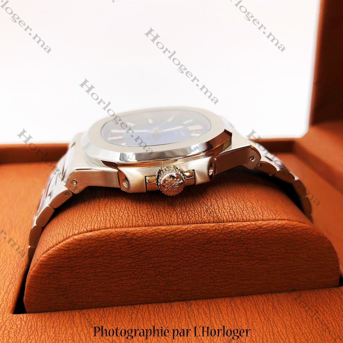Ρɑtеk Ρhіlіρρе Silver Blue Dial