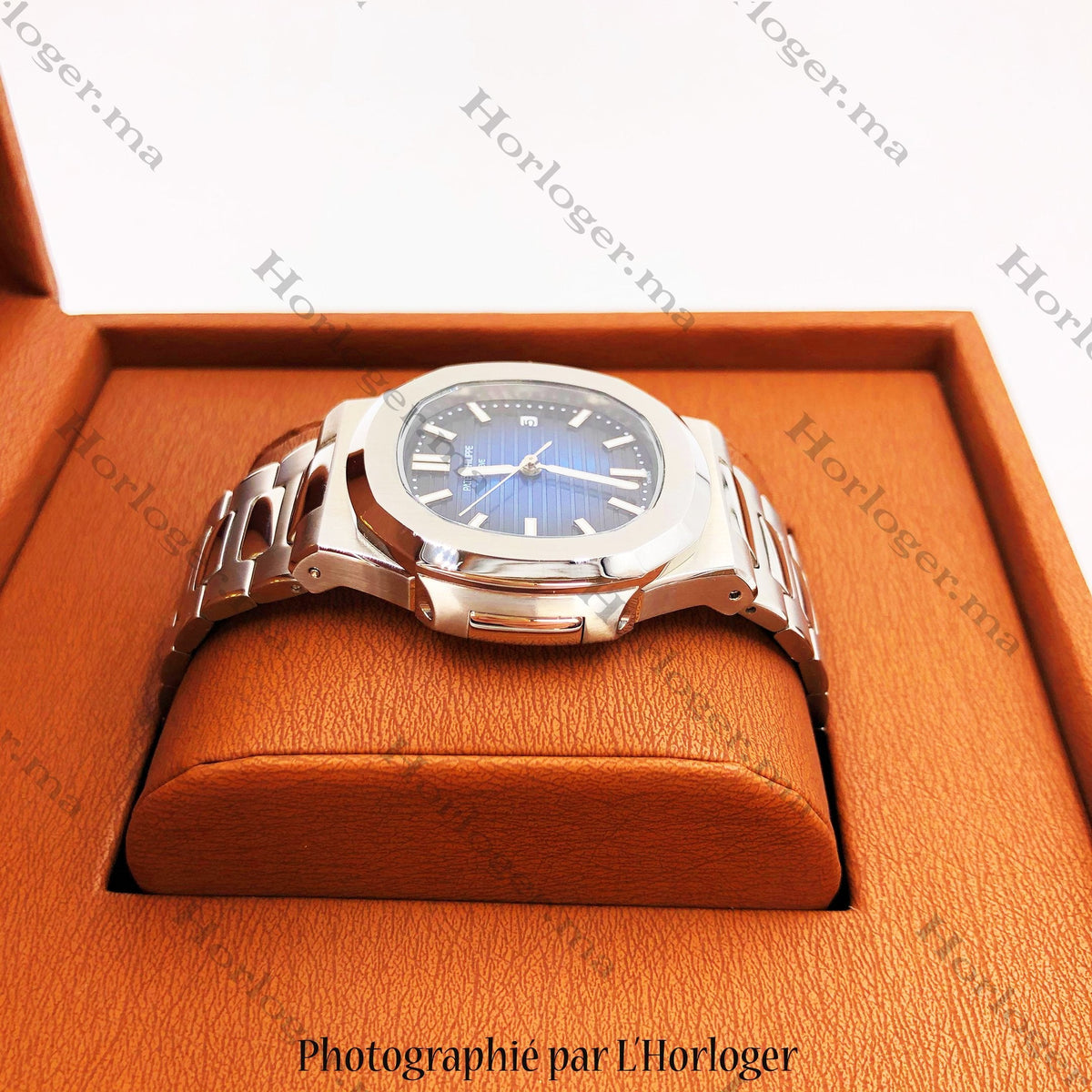 Ρɑtеk Ρhіlіρρе Silver Blue Dial