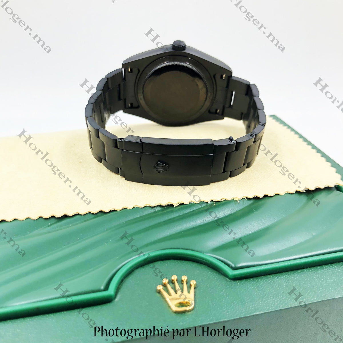 ᏒՕᏞΕХ Milgauss Carbon Black