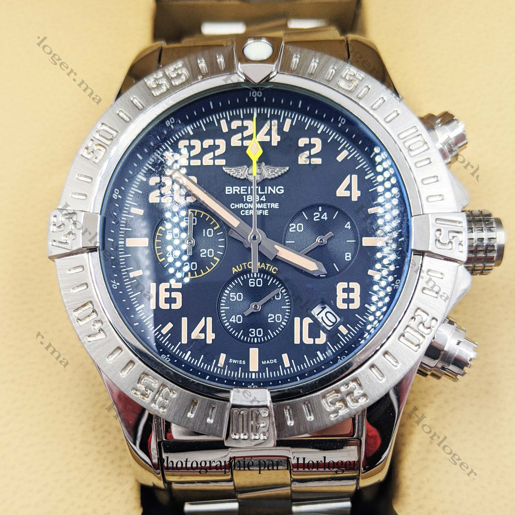 Ᏼrеіtlіnɡ Avenger Black Dial