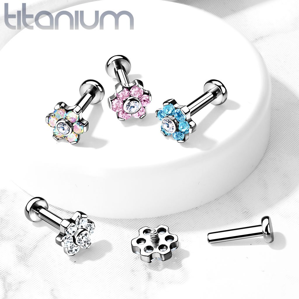 16 Gauge Titanium Internally Threaded Crystal Flower Stud