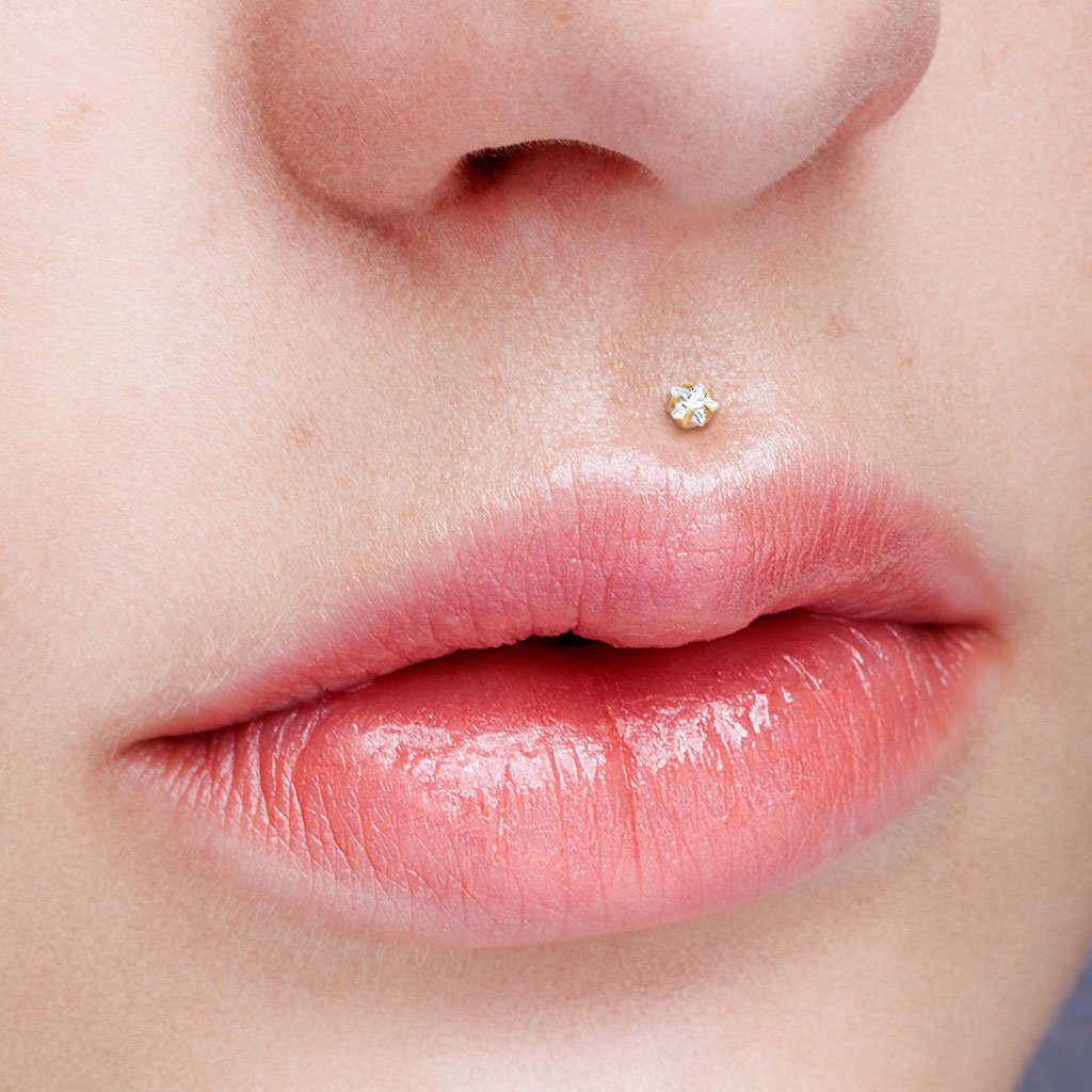 Prong Set Crystal Star Bioflex Stud for Labret, Cartilage, Monroe & More